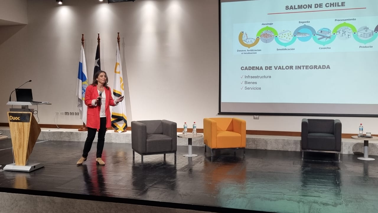 SalmonChile expuso avances del sector en materia de género en Encuentro de Mujeres en Tecnología e Innovación en Puerto Montt