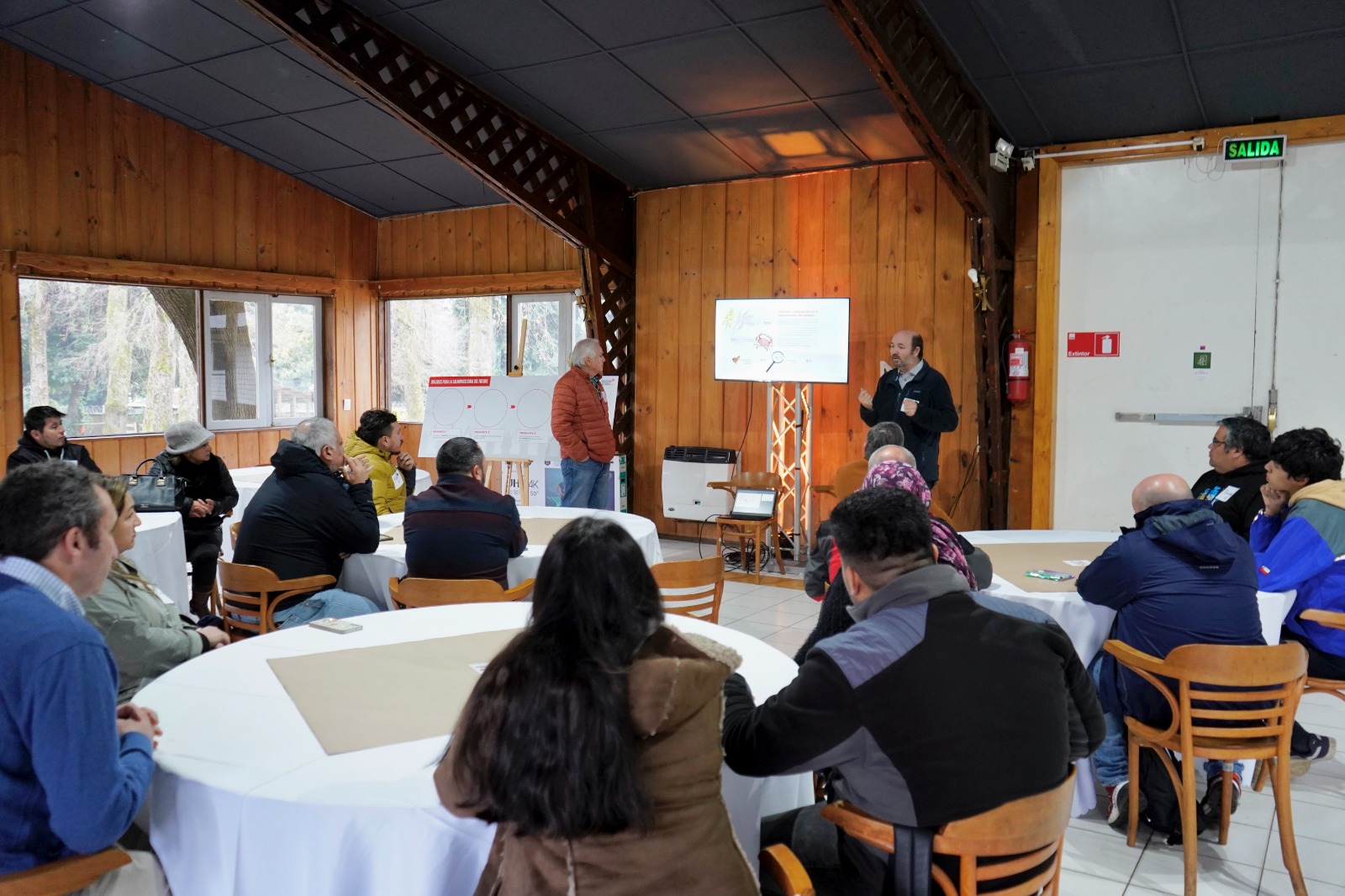 SalmonChile realizó jornada de “Diálogos para  la Salmonicultura del Futuro” en La Araucanía