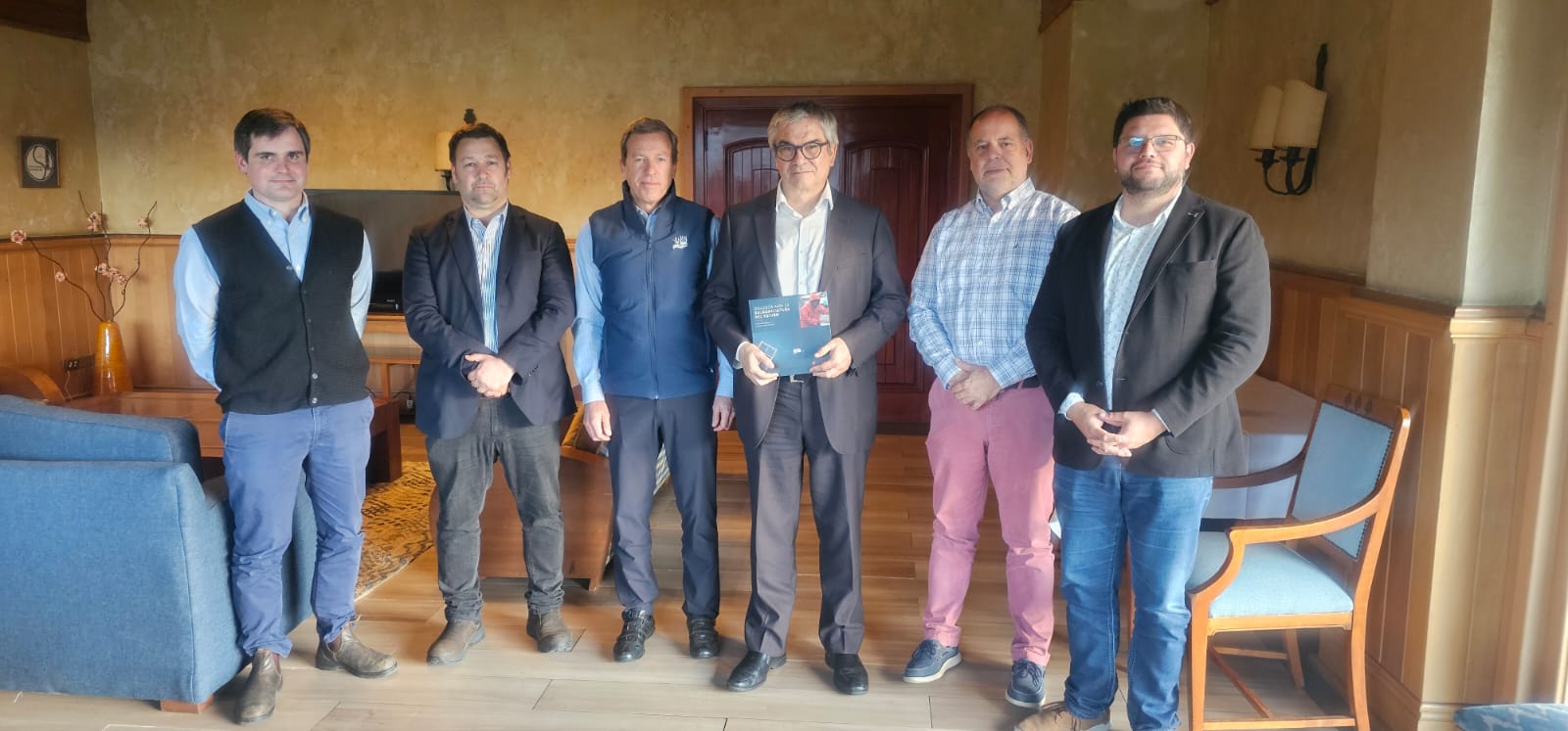 SalmonChile participa en Jornada de Reflexión para el Futuro de Aysén al 2050