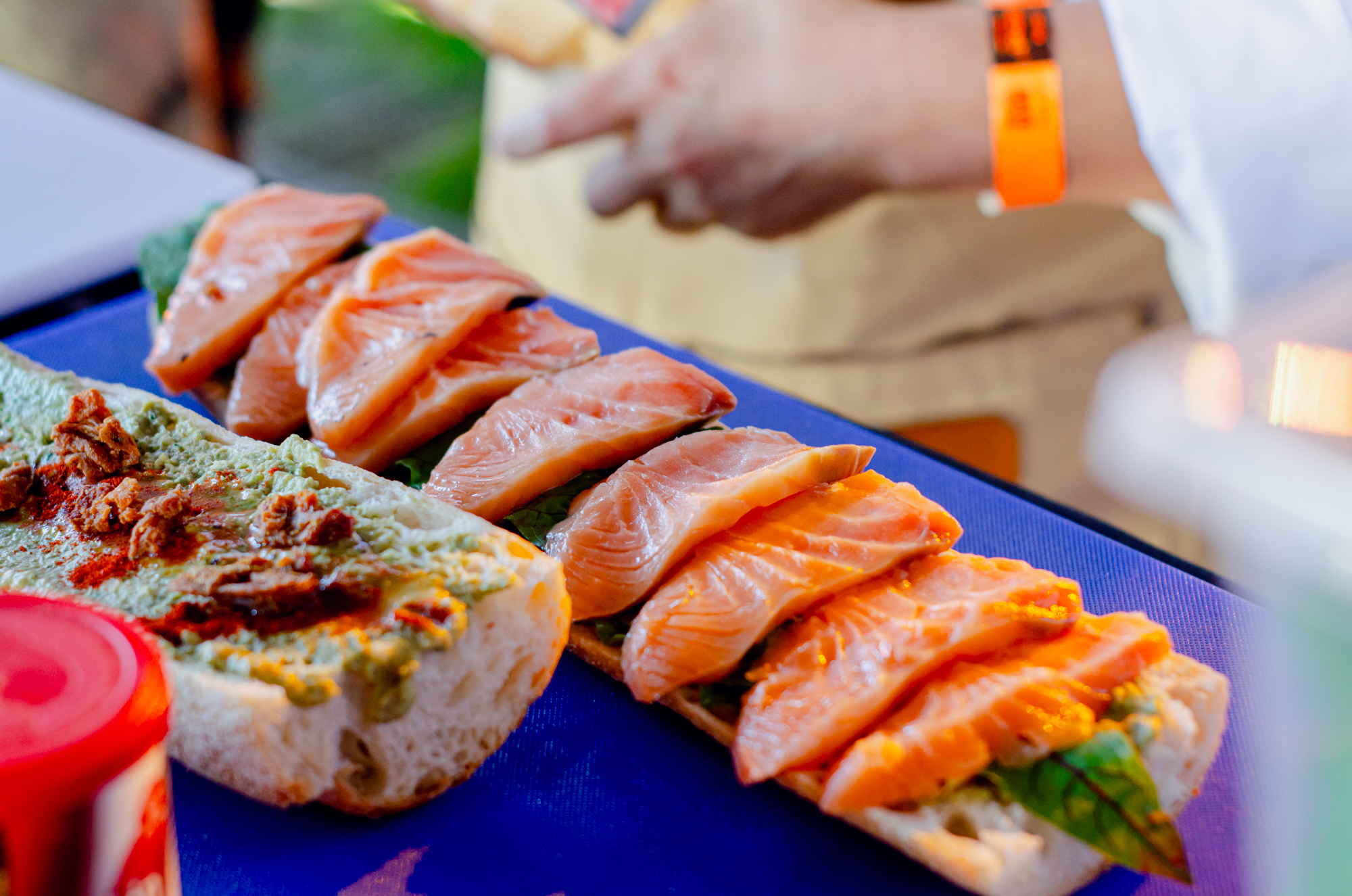 “Salmón de Chile” mostró su versatilidad en el Festín del Sánguche en Puerto Varas